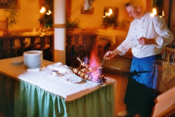 Kulinarische Verwöhntage im Seehotel Lenzer Krug Lassen Sie sich von uns verwöhnen.