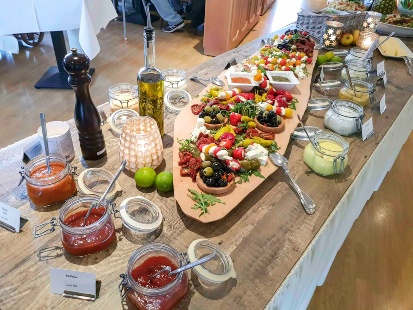Dips, Saucen und Beilagen Dips, Saucen und Beilagen